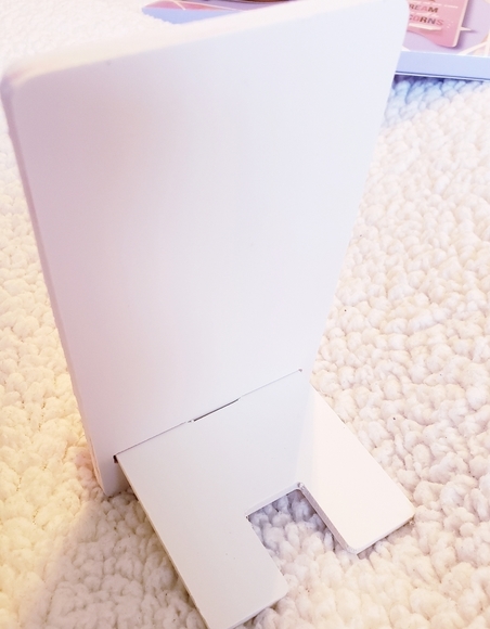 🌈 Rainbow Phone Stand. NWT. - Picture 4 of 5